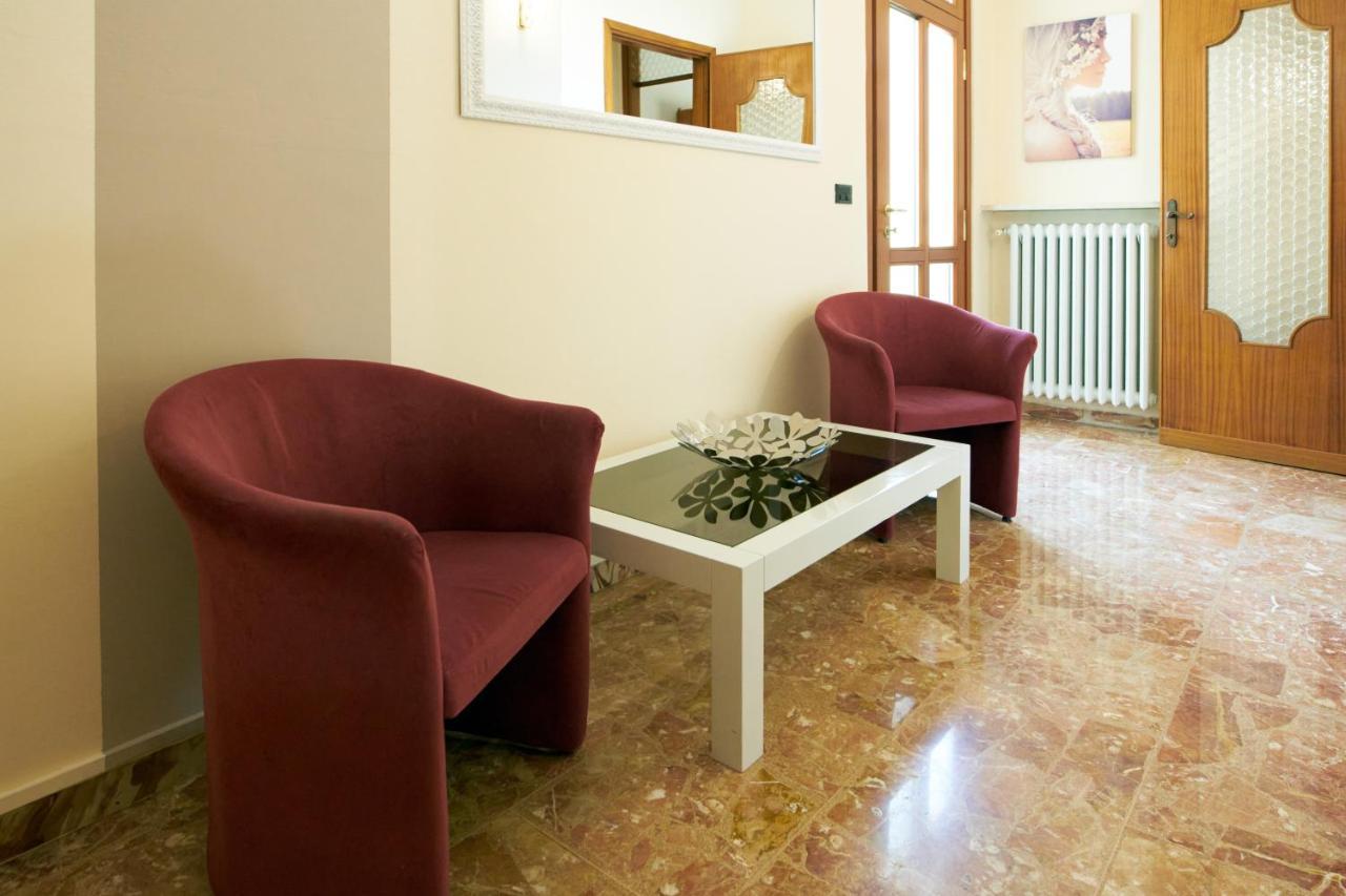 Cinzia'S Holiday Home Desenzano del Garda Extérieur photo